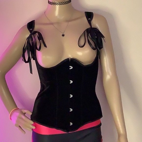 SMALL VELVET PRINCESS CORSET - Picture 5 of 13